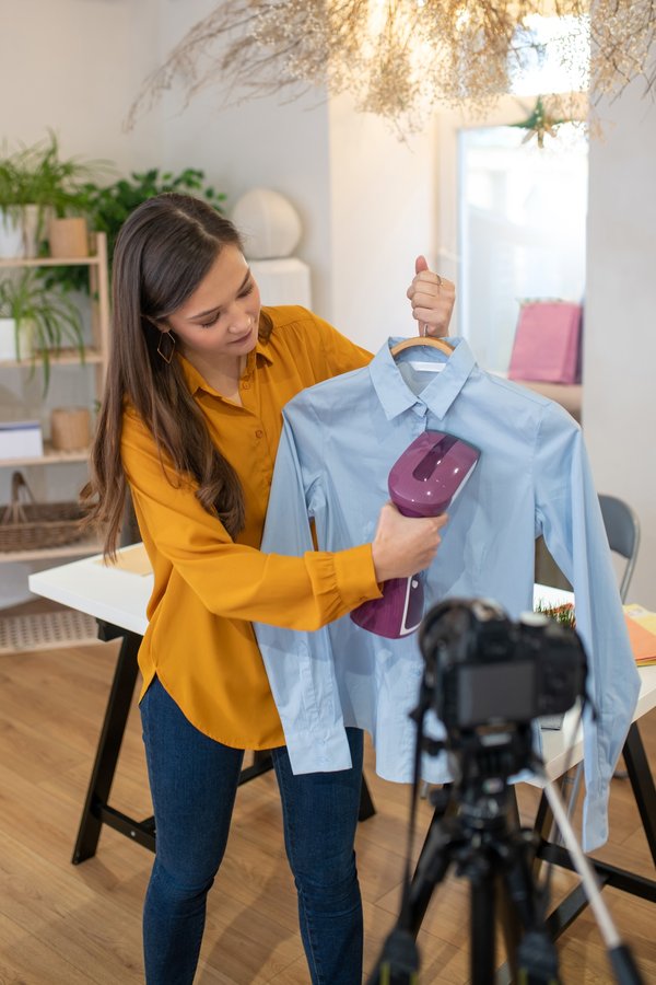 Optez pour une chemise publicitaire avec logo : votre atout gagnant !